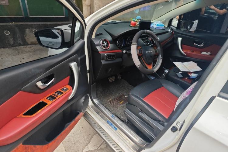 Used Haval H1 2016 Revised Version Blue Badge 1.5L AMT Luxury Edition Driver Seat