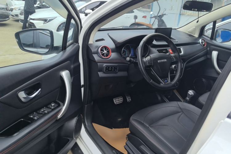 Used Haval H1 2016 Revised Version Blue Badge 1.5L AMT Comfort Edition Driver Seat