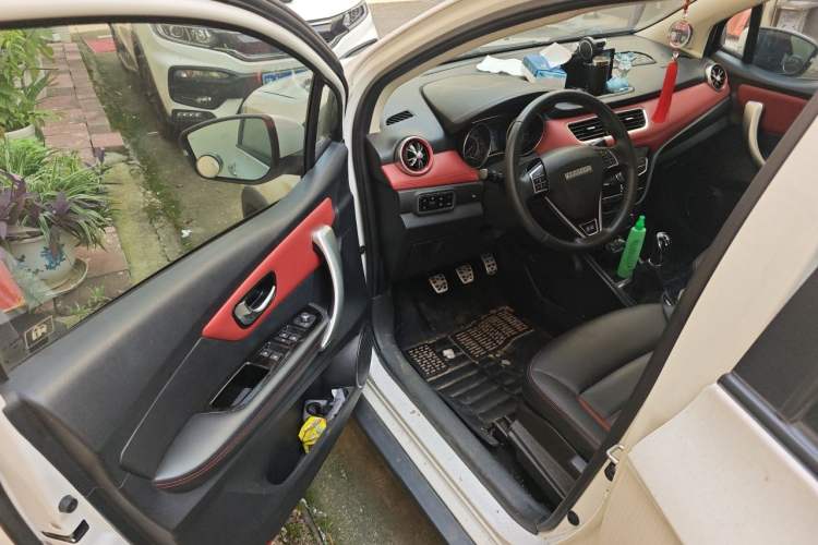 Used Haval H1 2016 Blue Label 1.5L Manual Luxury Model Driver Seat