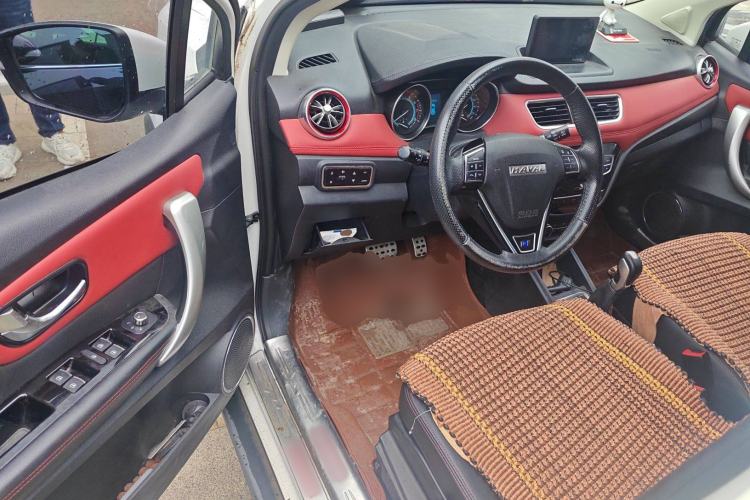 Used Haval H1 2016 Blue Label 1.5L AMT Luxury Model Driver Seat