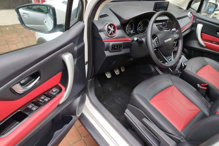 Used Haval H1 2016 Revised Version Blue Badge 1.5L Manual Luxury Edition Driver Seat