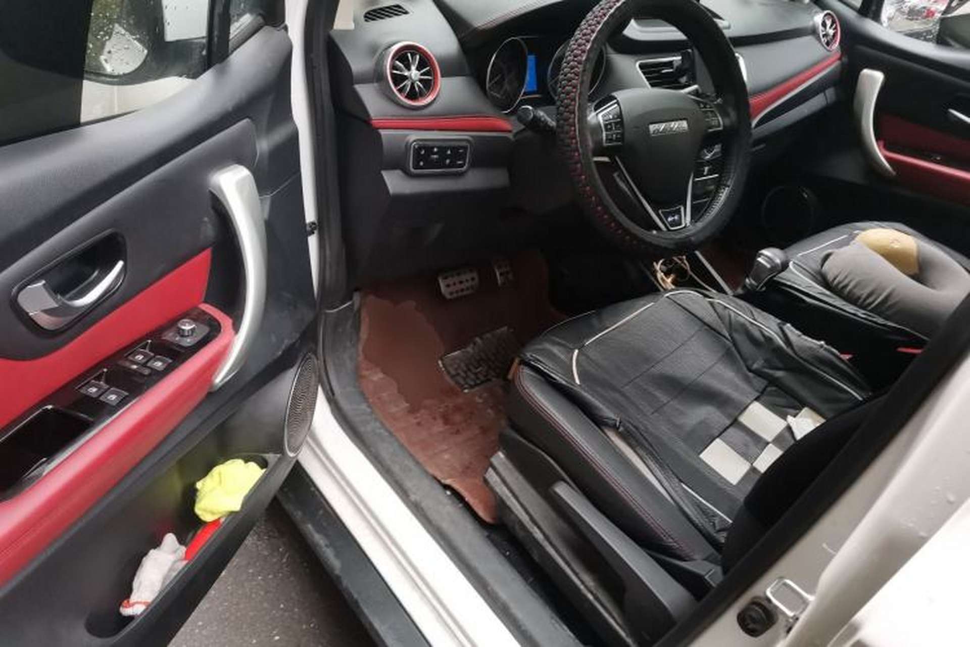 Used Haval H1 2016 Revised Version Blue Badge 1.5L AMT Luxury Edition Driver Seat