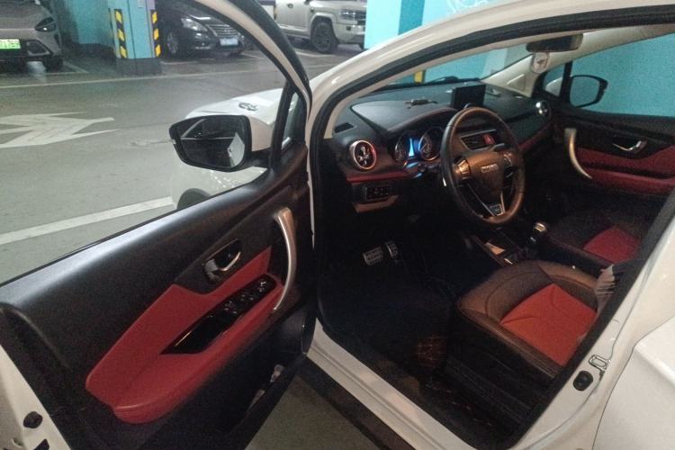 Used Haval H1 2016 Revised Version Blue Badge 1.5L AMT Luxury Edition Driver Seat