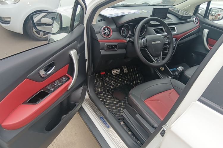 Used Haval H1 2016 Revised Version Blue Badge 1.5L AMT Luxury Edition Driver Seat