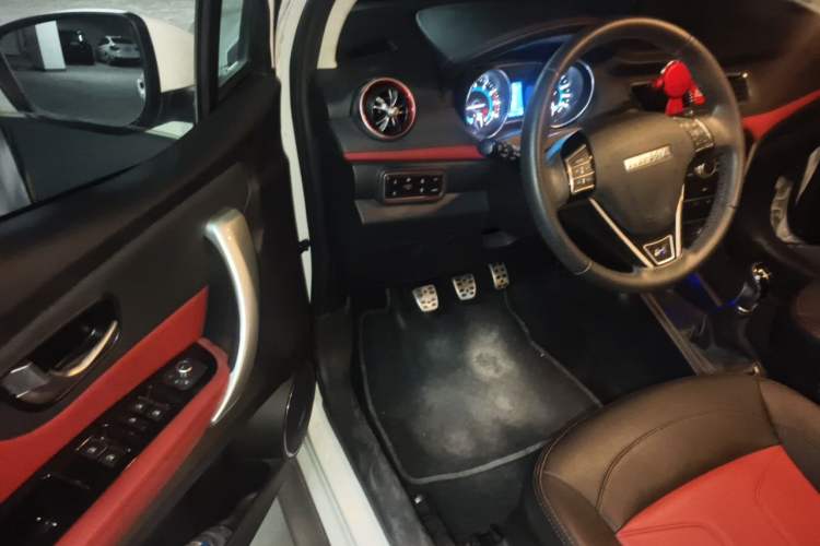 Used Haval H1 2016 Revised Version Blue Badge 1.5L Manual Comfort Edition Driver Seat