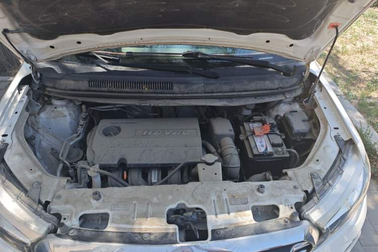 Used Haval H1 2016 Blue Label 1.5L Manual Urban Model Engine Bay