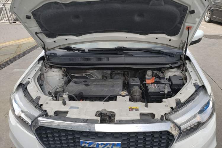 Used Haval H1 2016 Revised Version Blue Badge 1.5L AMT Luxury Edition Engine Bay