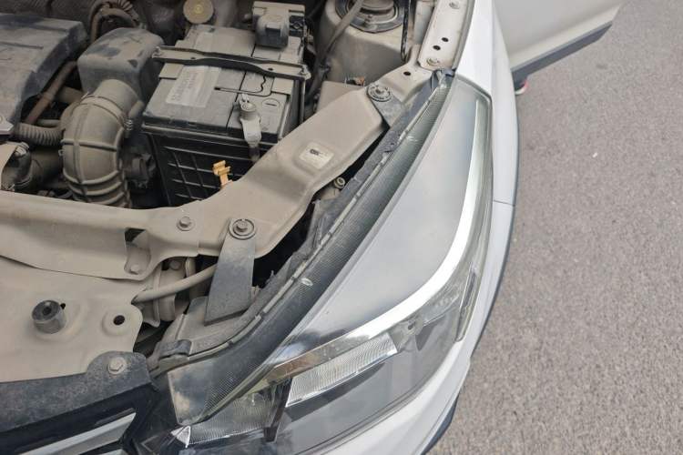 Used Haval H1 2016 Red-Label 1.5L AMT Luxury Model Engine Bay Left