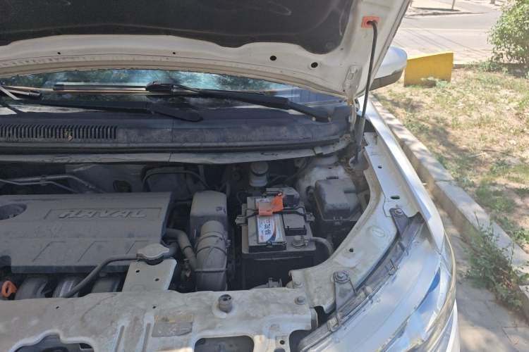 Used Haval H1 2016 Blue Label 1.5L Manual Urban Model Engine Bay Left