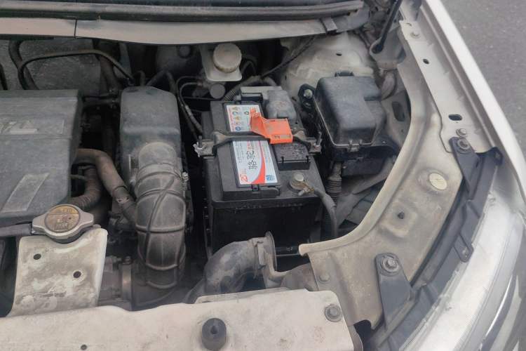Used Haval H1 2016 Blue Label 1.5L Manual Luxury Model Engine Bay Left