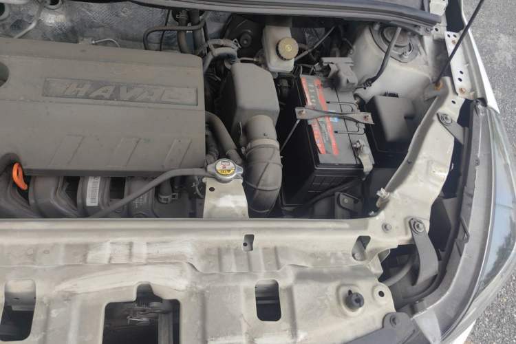 Used Haval H1 2016 Red Label 1.5L Manual Comfort Edition Engine Bay Left