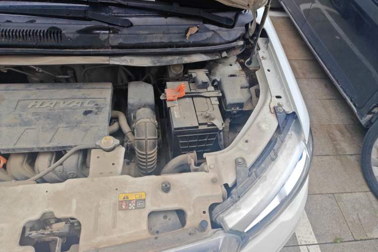 Used Haval H1 2016 Blue Label 1.5L AMT Luxury Model Engine Bay Left