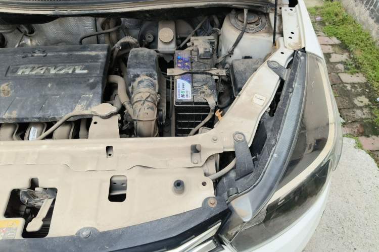 Used Haval H1 2016 Red Label 1.5L Manual Luxury Model Engine Bay Left