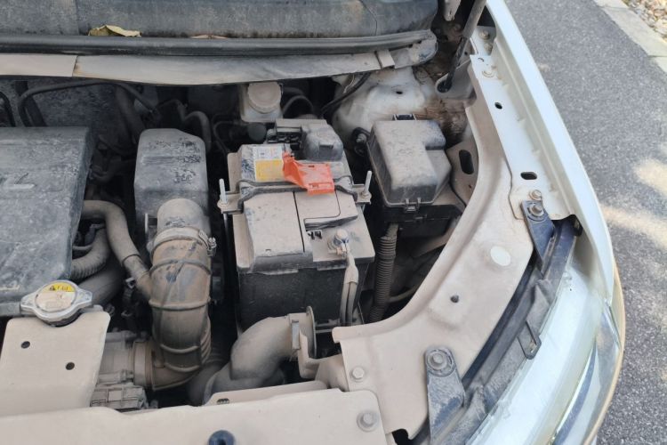 Used Haval H1 2016 Blue Label 1.5L Manual Luxury Model Engine Bay Left