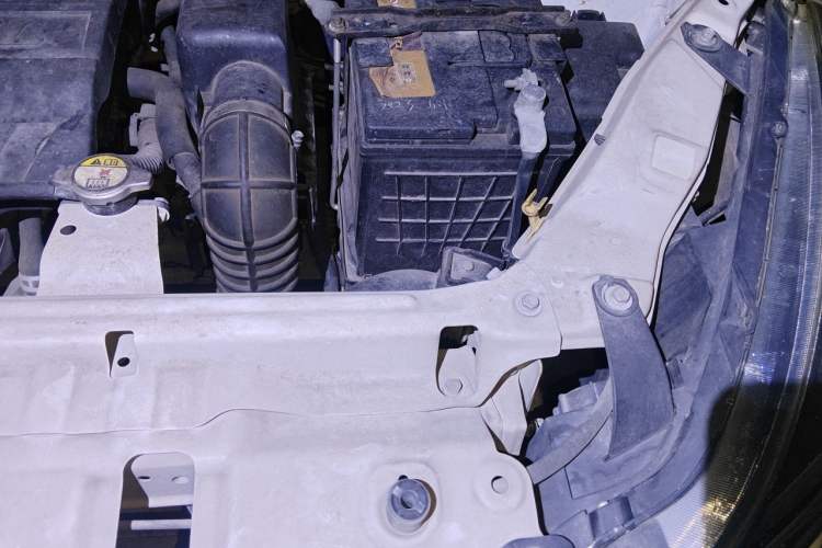 Used Haval H1 2016 Red Label 1.5L AMT Comfort Model Engine Bay Left