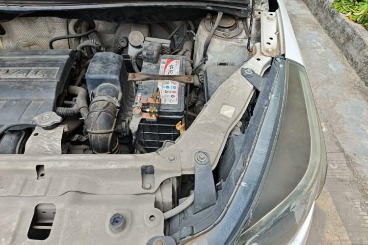 Used Haval H1 2016 Red Label 1.5L Manual Luxury Model Engine Bay Left