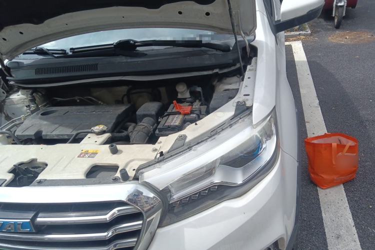 Used Haval H1 2016 Blue Label 1.5L Manual Luxury Model Engine Bay Left