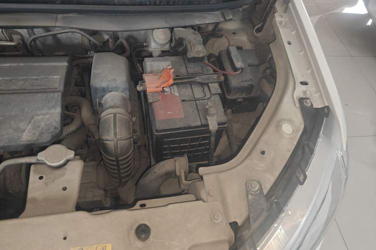 Used Haval H1 2016 Revised Version Blue Badge 1.5L AMT Luxury Edition Engine Bay Left