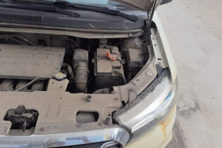 Used Haval H1 2016 Blue Label 1.5L Manual Urban Model Engine Bay Left