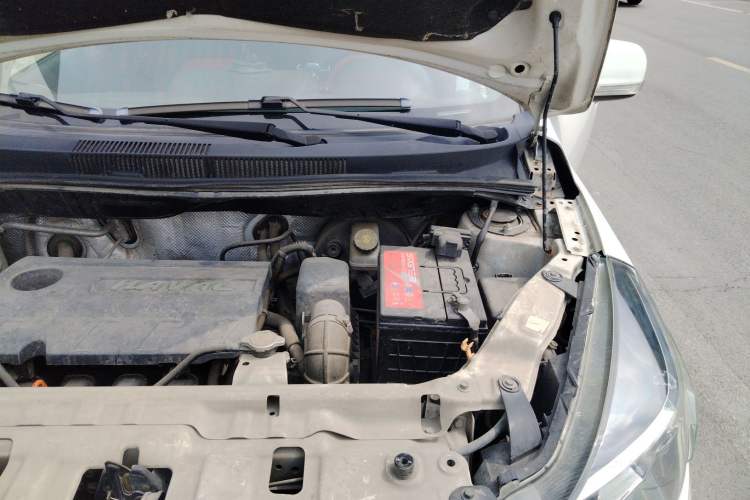Used Haval H1 2016 Red Label 1.5L AMT Comfort Model Engine Bay Left