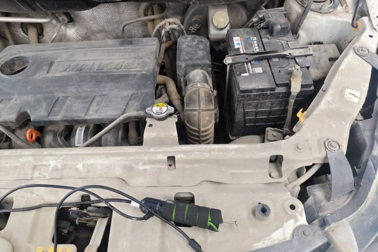 Used Haval H1 2016 Red Label 1.5L AMT Comfort Model Engine Bay Left