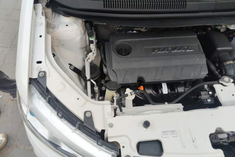 Used Haval H1 2016 Blue Label 1.5L AMT Luxury Model Engine Bay Right