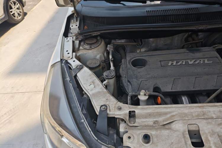 Used Haval H1 2016 Red Label 1.5L Manual Comfort Edition Engine Bay Right