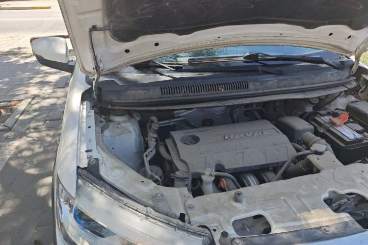 Used Haval H1 2016 Blue Label 1.5L Manual Urban Model Engine Bay Right