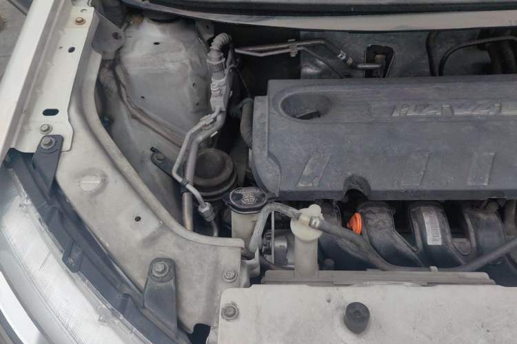 Used Haval H1 2016 Blue Label 1.5L Manual Luxury Model Engine Bay Right