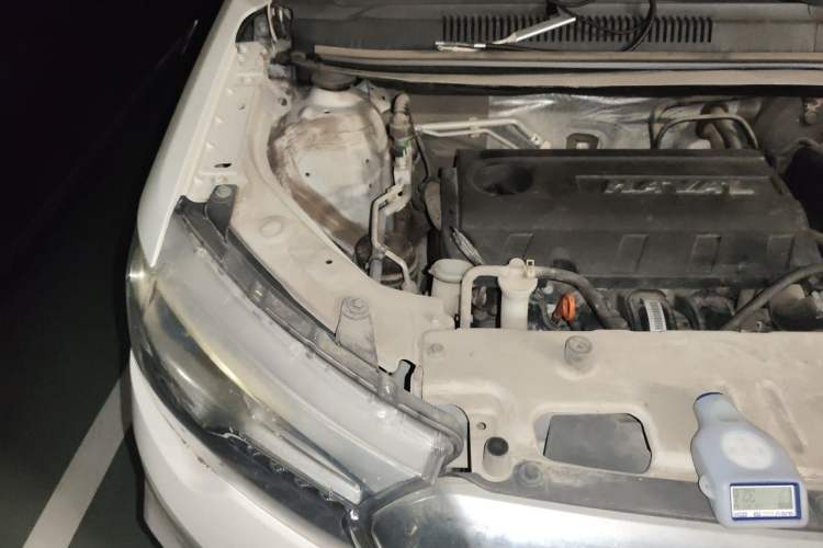 Used Haval H1 2016 Blue Label 1.5L AMT Luxury Model Engine Bay Right