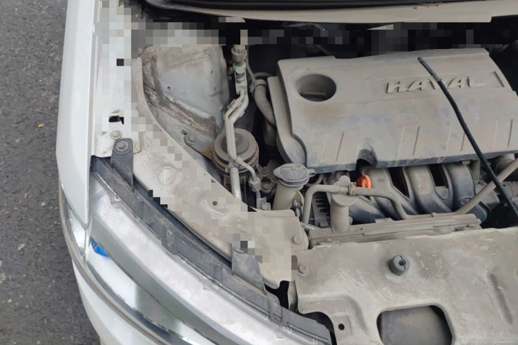 Used Haval H1 2016 Blue Label 1.5L AMT Luxury Model Engine Bay Right