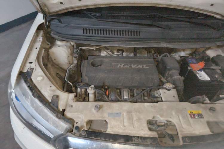 Used Haval H1 2016 Blue Label 1.5L AMT Urban Model Engine Bay Right