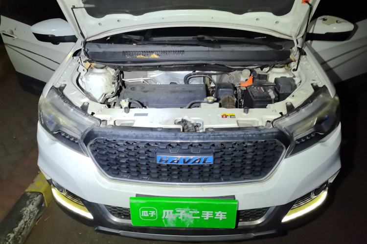 Used Haval H1 2016 Revised Version Blue Badge 1.5L AMT Luxury Edition Engine Bay