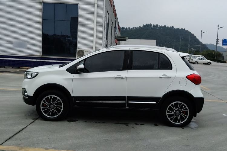 Used Haval H1 2016 Revised Version Blue Badge 1.5L Manual Comfort Edition Exterior 11