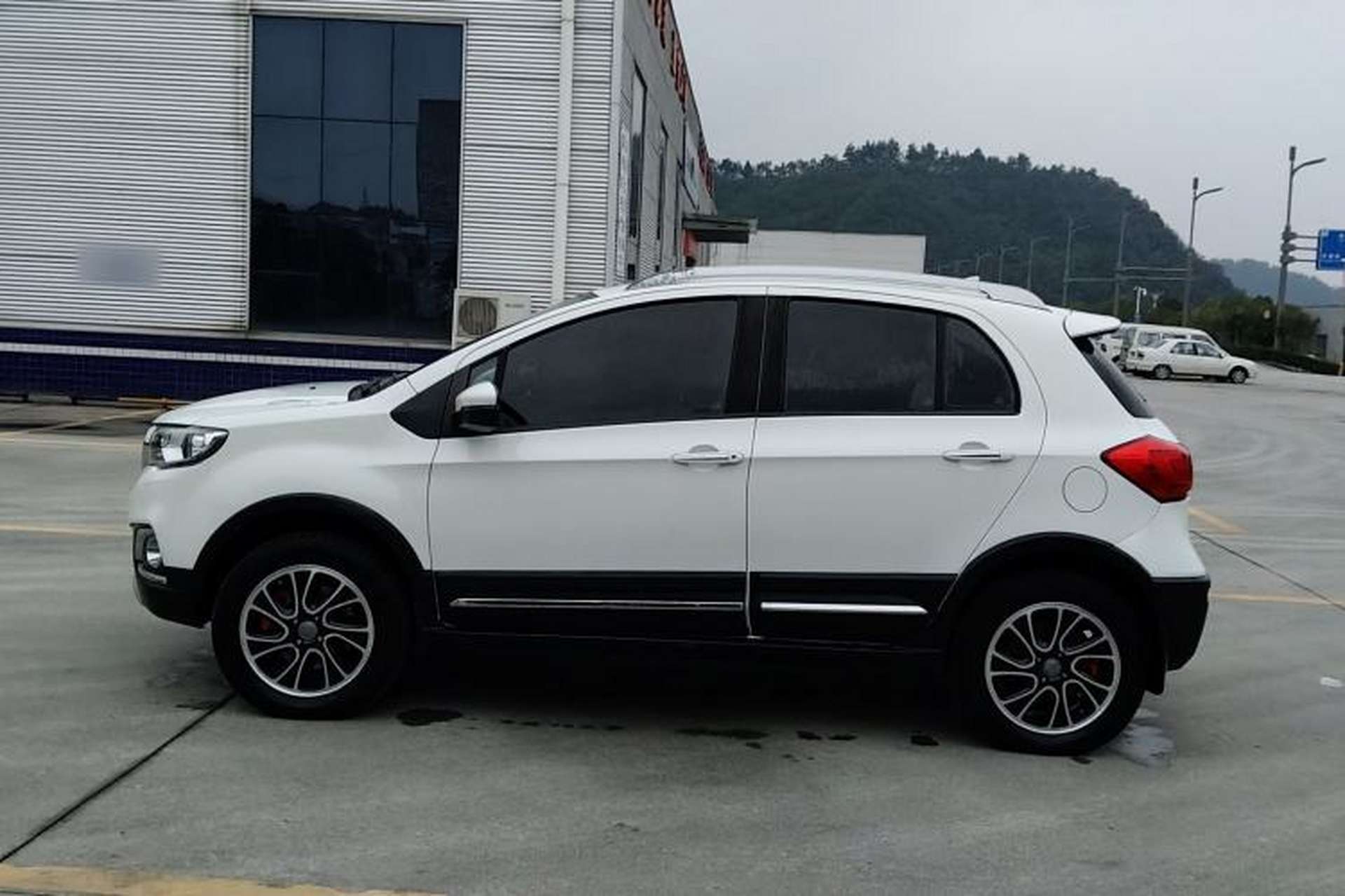 Used Haval H1 2016 Revised Version Blue Badge 1.5L Manual Comfort Edition Exterior 11
