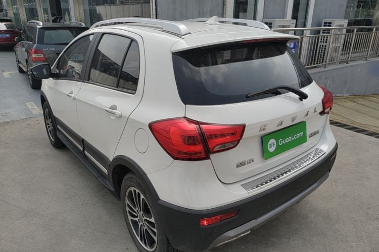 Used Haval H1 2016 Revised Version Blue Badge 1.5L AMT Luxury Edition Exterior 2