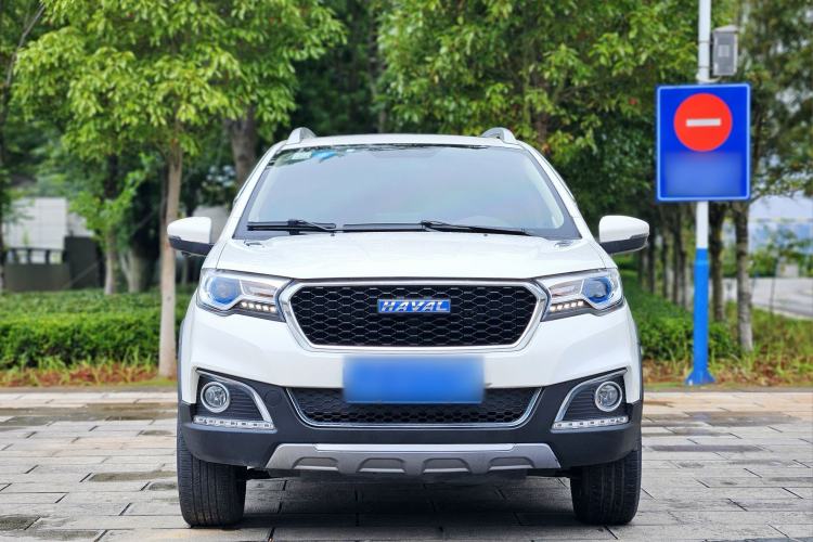 Used Haval H1 2016 Revised Version Blue Badge 1.5L AMT Luxury Edition Exterior 2