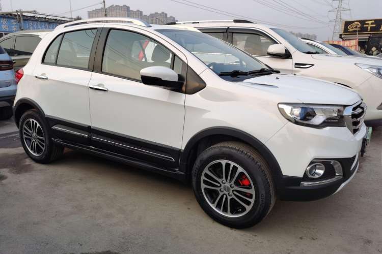 Used Haval H1 2016 Blue Label 1.5L AMT Luxury Model Exterior 2