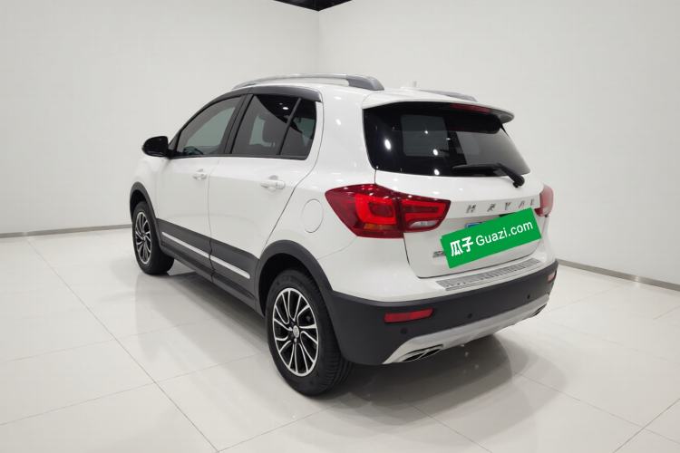 Used Haval H1 2016 Revised Version Blue Badge 1.5L AMT Luxury Edition Exterior 3