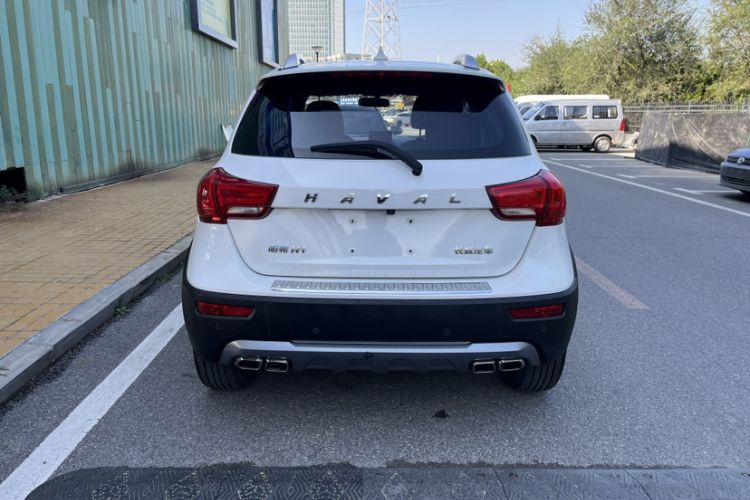Used Haval H1 2016 Revised Version Blue Badge 1.5L AMT Luxury Edition Exterior 4