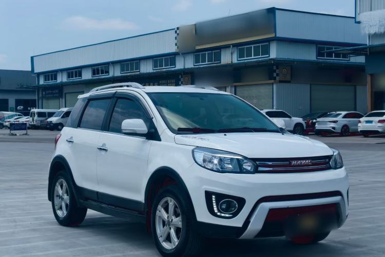 Used Haval H1 2016 Red Label 1.5L Manual Luxury Model Exterior 4