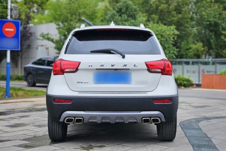 Used Haval H1 2016 Revised Version Blue Badge 1.5L AMT Luxury Edition Exterior 4