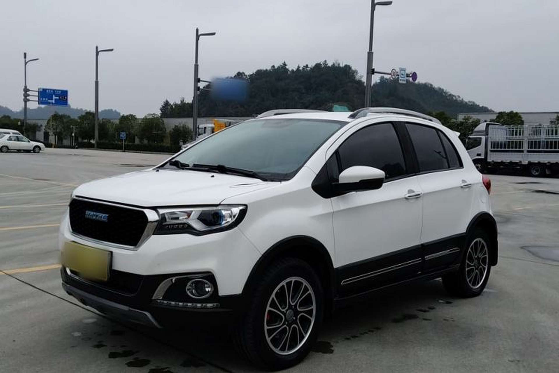 Used Haval H1 2016 Revised Version Blue Badge 1.5L Manual Comfort Edition Exterior 4