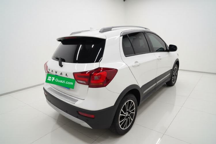 Used Haval H1 2016 Revised Version Blue Badge 1.5L AMT Luxury Edition Exterior 5