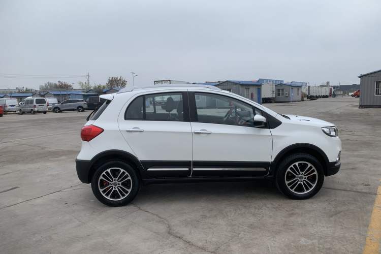 Used Haval H1 2016 Blue Label 1.5L Manual Luxury Model Exterior 7