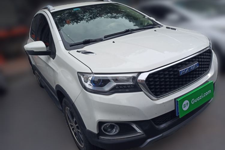 Used Haval H1 2016 Revised Version Blue Badge 1.5L AMT Comfort Edition Front Right 45 Deg