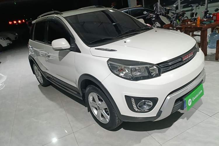 Used Haval H1 2016 Red Label 1.5L AMT Comfort Model Front Right 45 Deg