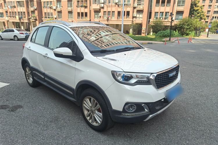 Used Haval H1 2016 Revised Version Blue Badge 1.5L AMT Standard Edition Front Right 45 Deg