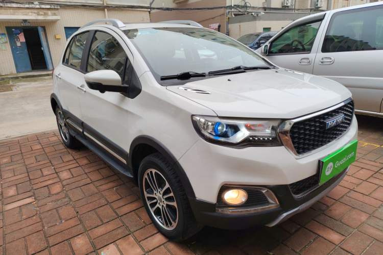 Used Haval H1 2016 Revised Version Blue Badge 1.5L Manual Luxury Edition Front Right 45 Deg