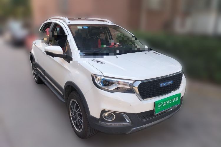 Used Haval H1 2016 Revised Version Blue Badge 1.5L AMT Luxury Edition Front Right 45 Deg